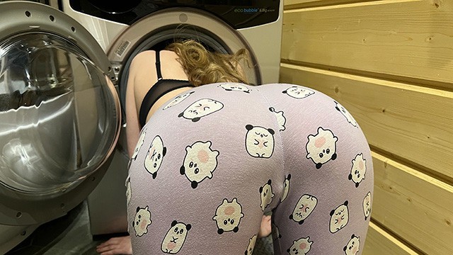 Sexy Babe Stuck In The Washing Machine And Fucked Anny Walker