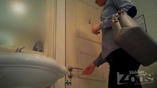 Hidden Cam Toilet Spreading pussy lips