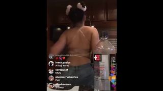 Doja Cat TWERKING SEXY on IG Live