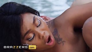 Brazzers - Curvy hot Ms Yummy after photoshoot taste a big white cock