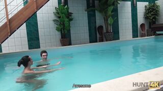 HUNT4K. Hottie earns cash by cheating on BF with another customer