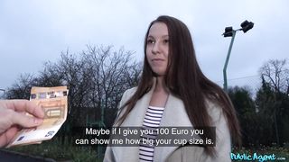 Attractive Amateur Girl Gets Fucked