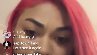Red Mulatto Shows and Plays with Pussy on g Live