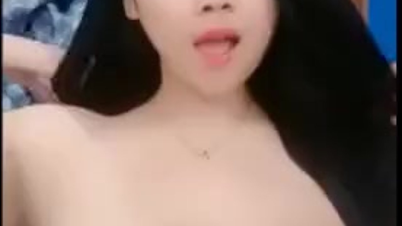 Huge tits pinay gogo live