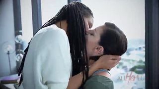 lesbian sexxx7