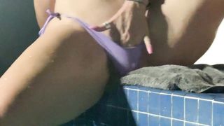 Perfect Milf Plays with her Pussy on Public Roof Top Hot Tub