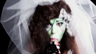 MONSTRESS BRIDE OF FRANKENSTEiN | HORROR HALLOWEEN D MOVIE PARODY | VOTE FOR ME!