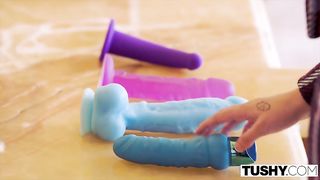 Tush-pushin instead of piano lesson! w carolina sweets