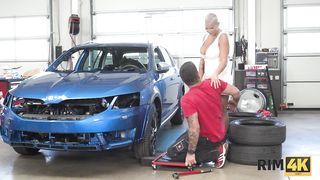 RIM4K. Well-rounded hottie tastes asshole of tired car mechanic