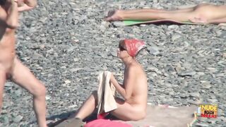 Sex under the sun with REAL amateurs caught on cam