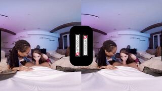 VRCosplayX Ellie And Riley Sharing Your Cock In THE LAST OF US XXX