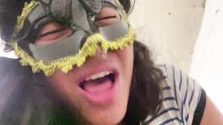 Hot Amateur gives Great Blowjob to Lucky Guy