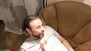 Sottomesso Dalla Cameriera (TrailerPrima) Annusa Calze e Piedi Dialoghi ITA