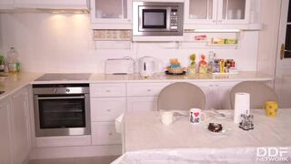 Kinky in the kitchen (Green Eyes, Tina Kay, Coco De Mal, Yanick Shaft)