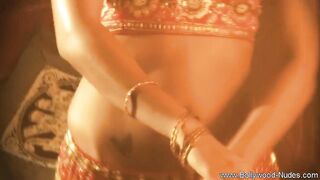 Dancing Indian MILF Sweetie