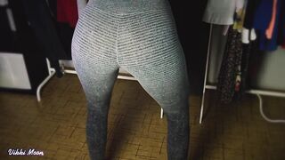 Some home workout in yoga pants