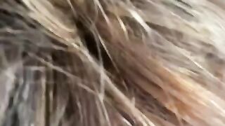 Despierta con su lechita en la boca