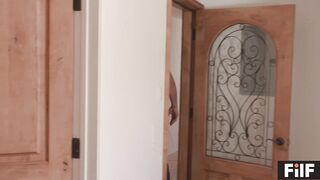 Petite Stepsister Kenzie Reeves can't Stop Cumming from Rough Anal Sex