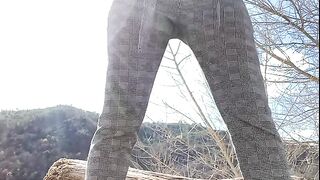 Unexpected Pee Outdoors, I Stop Pissing during my Walks
