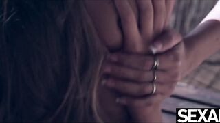 Stunning Lesbian Blondes Eat each Other's Pussy to Wild Orgasms