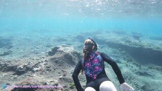 Athletic Sunbather get Naked Underwater ! Snorkel in 4k