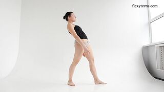 Dasha Lopuhova Super Sexy Young Gymnast