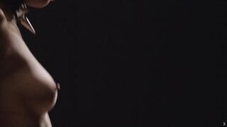 Ebony beauty Luna Corazon gets cum on ass