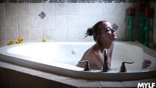 The bath bomb bone