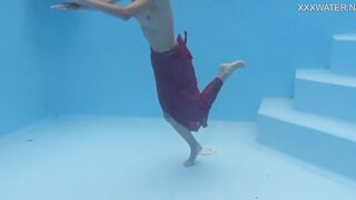Tiny Skinny Pornstar Hermione Ganger In The Pool