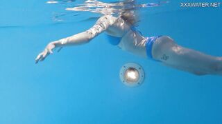 Gorgeous Mimi Cica Swims Nude In The Pool