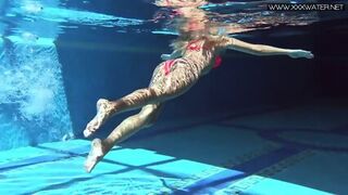 Mary Kalisy Super Sexy Underwatershow