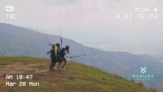 Mariana Martix squirts while paragliding