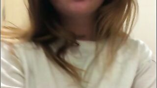 Teen Babe Anny Squeezin Her Bit Tits And Fingerin Her Pussy