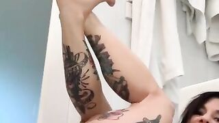 Joanna Angel fucks her ass and squirts all over her phone!