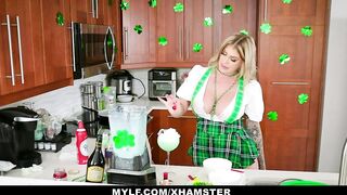 Milf Lolly Dames shows her Milkshakes