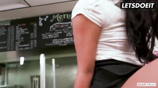 Hot Chicks Gina Valentina, Karlee Grey & Cindy Starfall Seduce & Fuck Restaurant Owner - LETSDOEIT