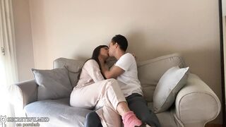 Made my stepsis cum by fingering her pussy and she rewarded me after