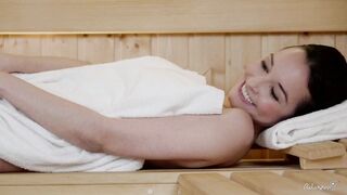 Latina's lust in a sauna
