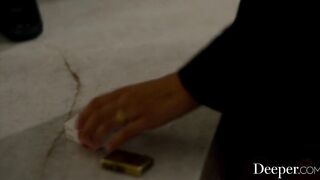 Mona confronts her cheating hubby & his mistress