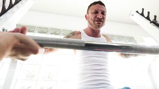 Workout meets cuckolding porn