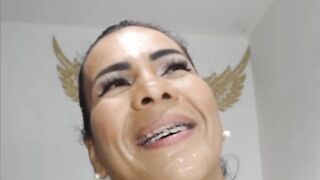 PInk Chica XXX Cammer - Spit and Drool - Latina