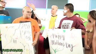 FUCK A FAN – Archer Wins Sex w Four PAWG Pornstars on Mother’s Day!