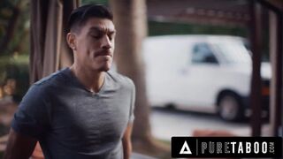 Jewelz Blu Gets Back At Cheating Fuckboy By Fucking One Of His Relatives!