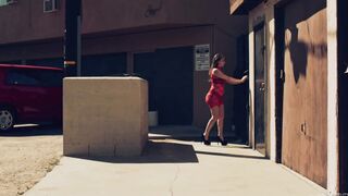 ALEXIS R