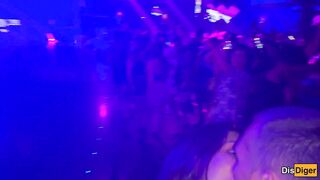 Horny girl agreed to sex in a nightclub in the toilet