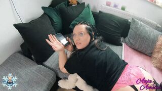 curvy beauty sucks and fucks while talking to her friend