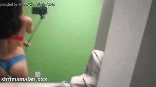 Teeny girl dance naked