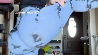 Thick sexy pawg stretches in leggings and strips naked to ride dildo