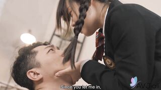 Sexy Chinese teen Yuli who likes wild fucks.