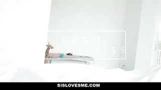 Awesome stepsis gives her fat ass regularly
